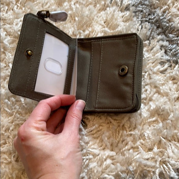 Thirty one wallet brand new - Picture 2 of 4